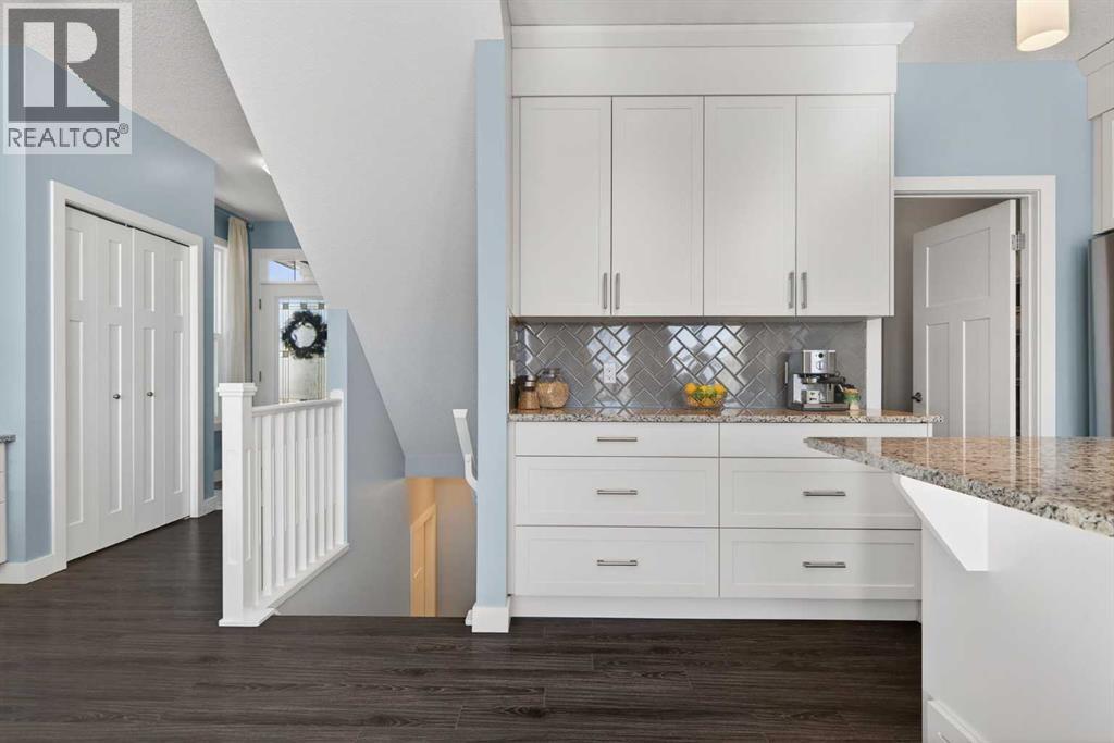 83 Fireside Crescent N