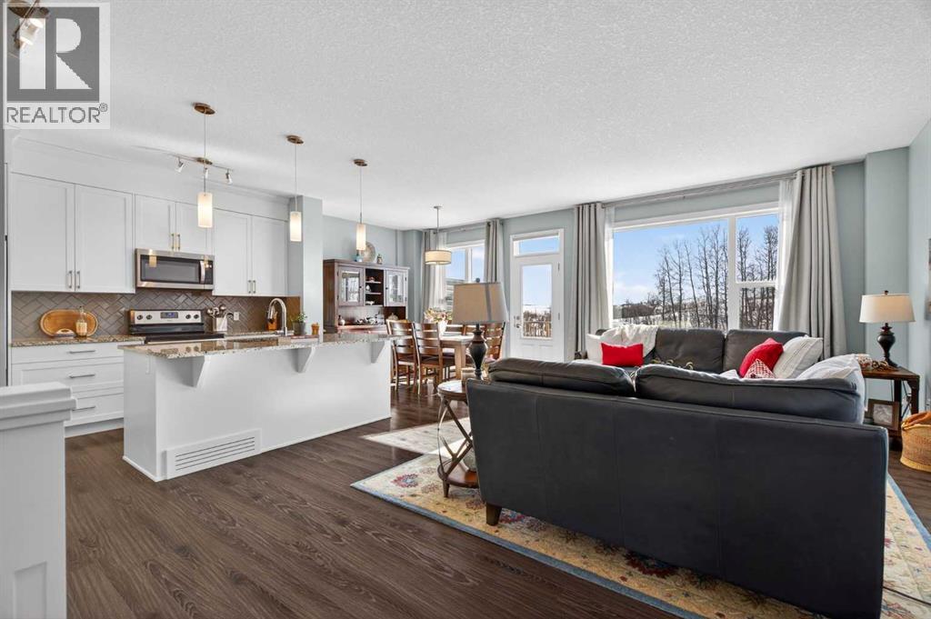 83 Fireside Crescent N