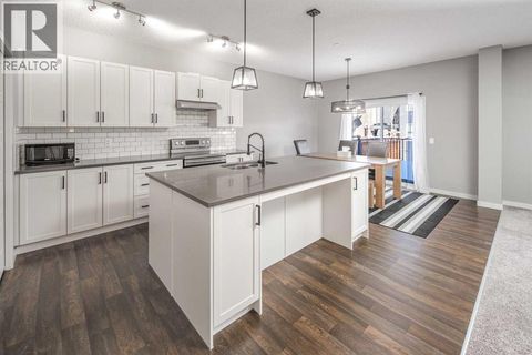 80 Howse Manor NE Calgary AB T3P0X2