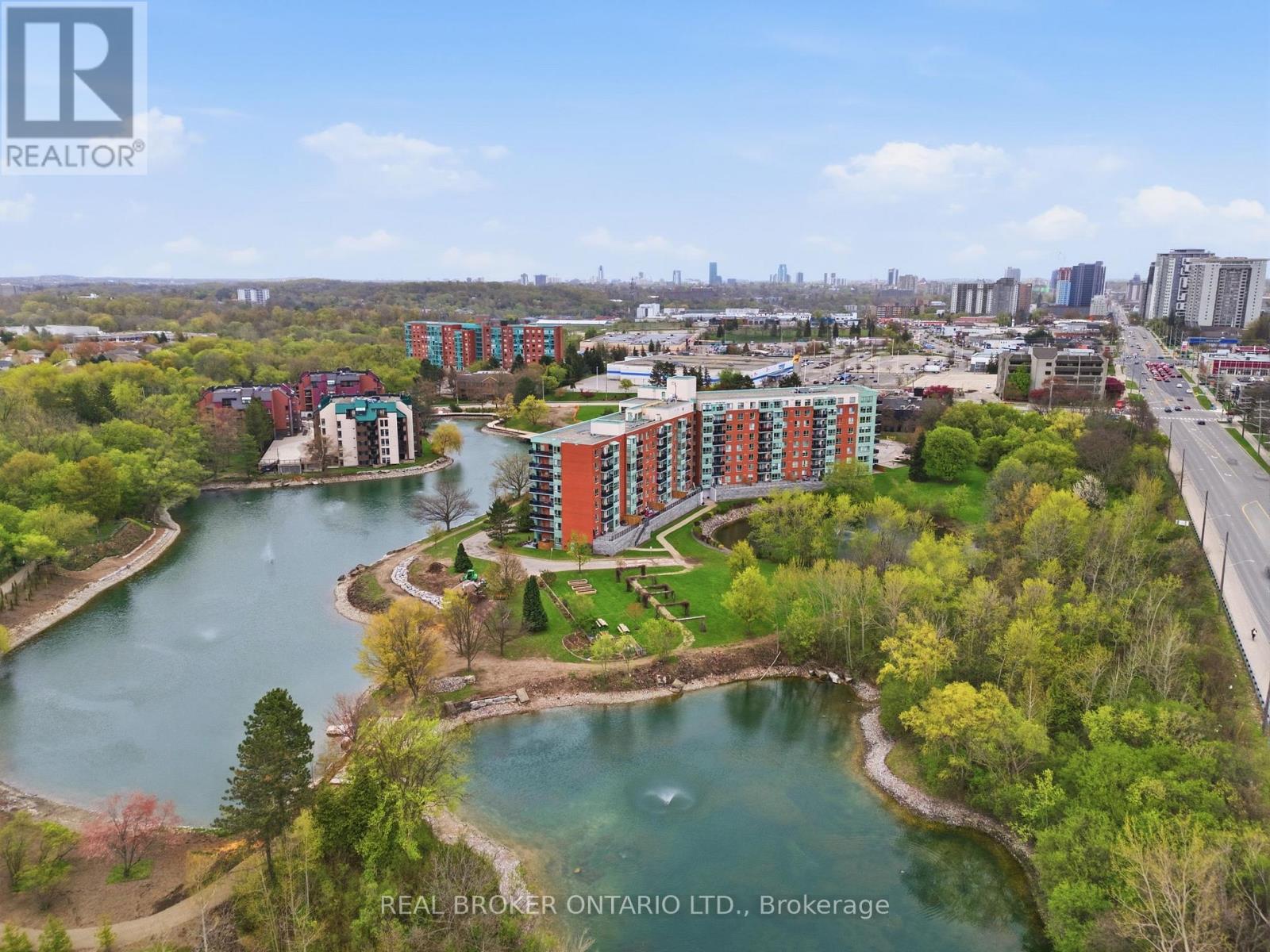 215 - 30 BLUE SPRINGS DRIVE