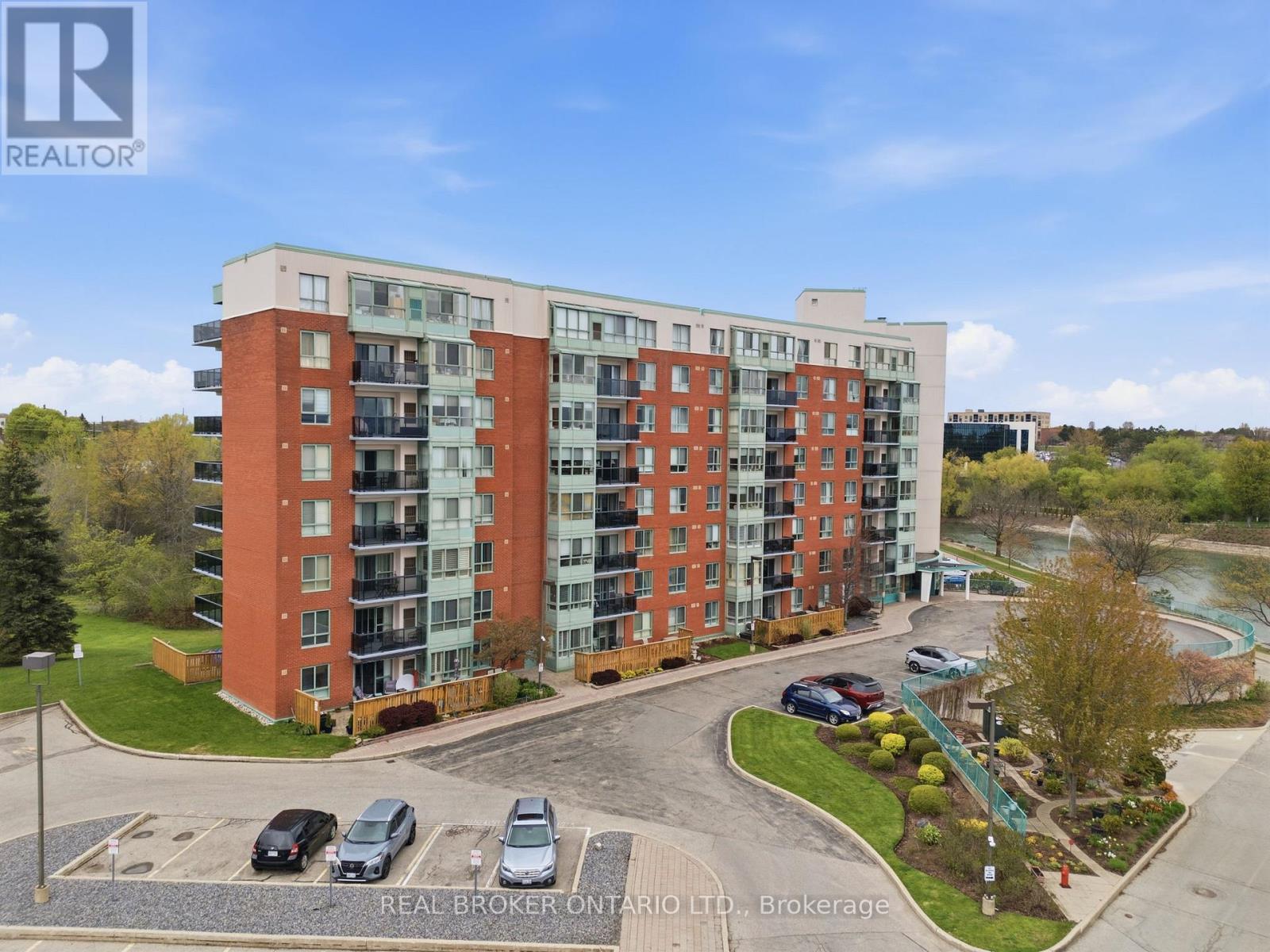215 - 30 BLUE SPRINGS DRIVE