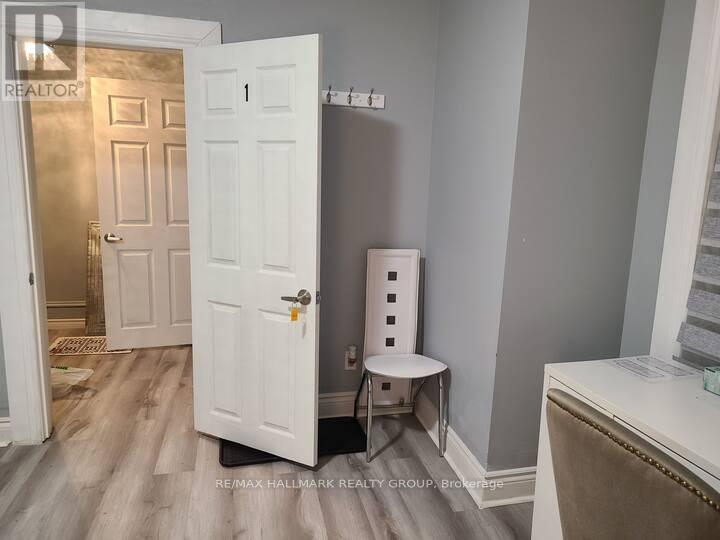 474 SOMERSET STREET W