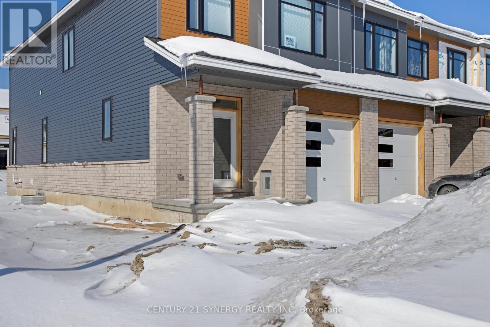 708 TALIESIN CRESCENT