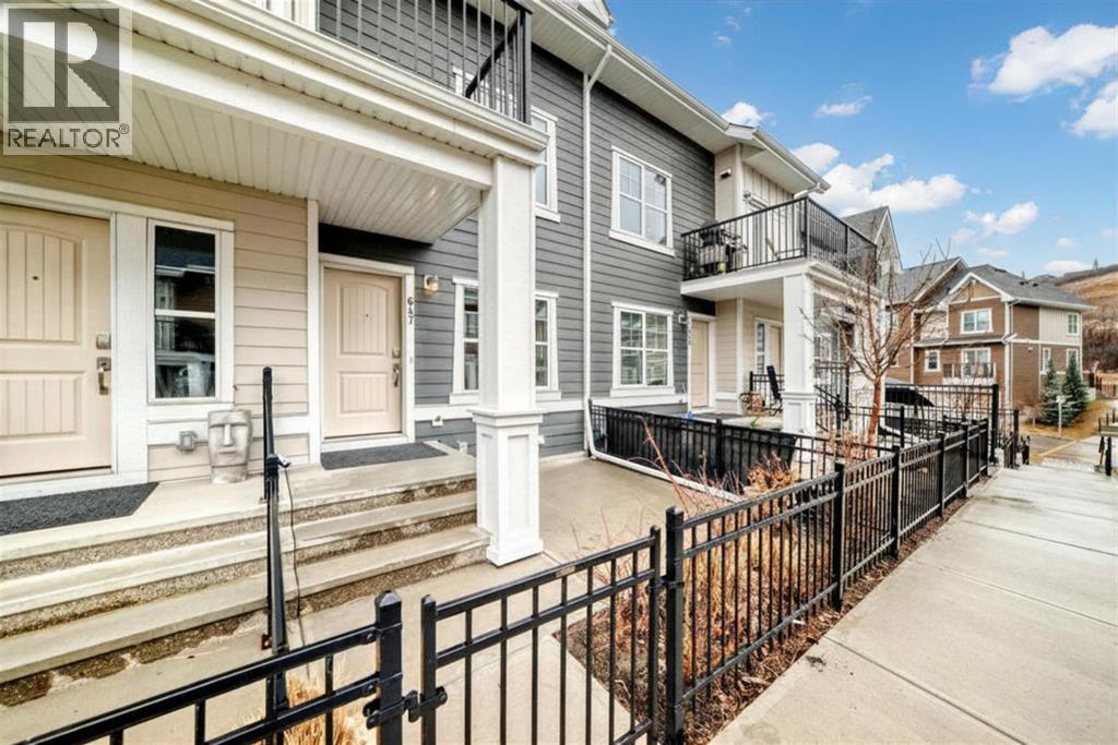 647 Cranbrook Walk SE