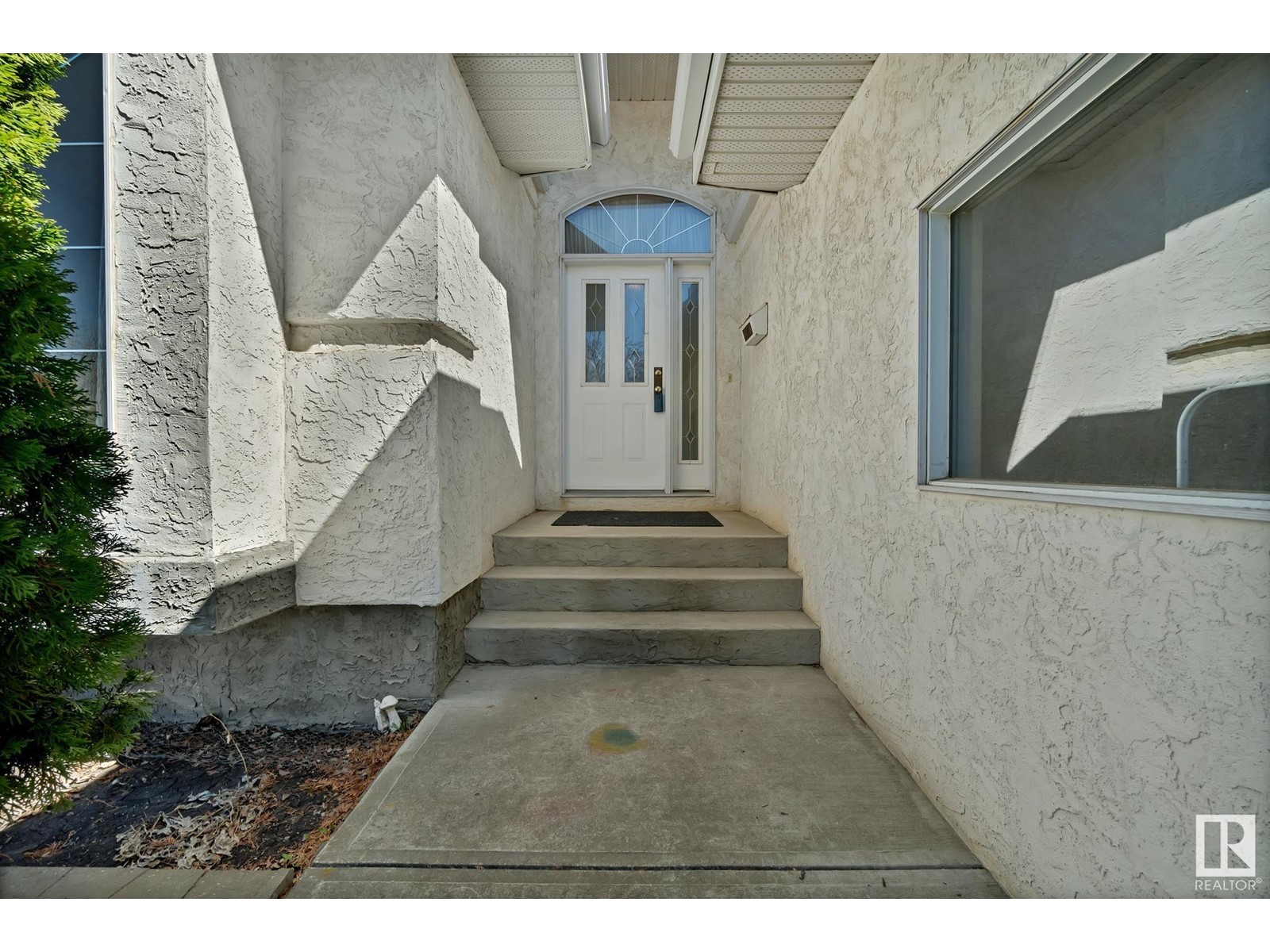 158 BLACKBURN DR W SW
