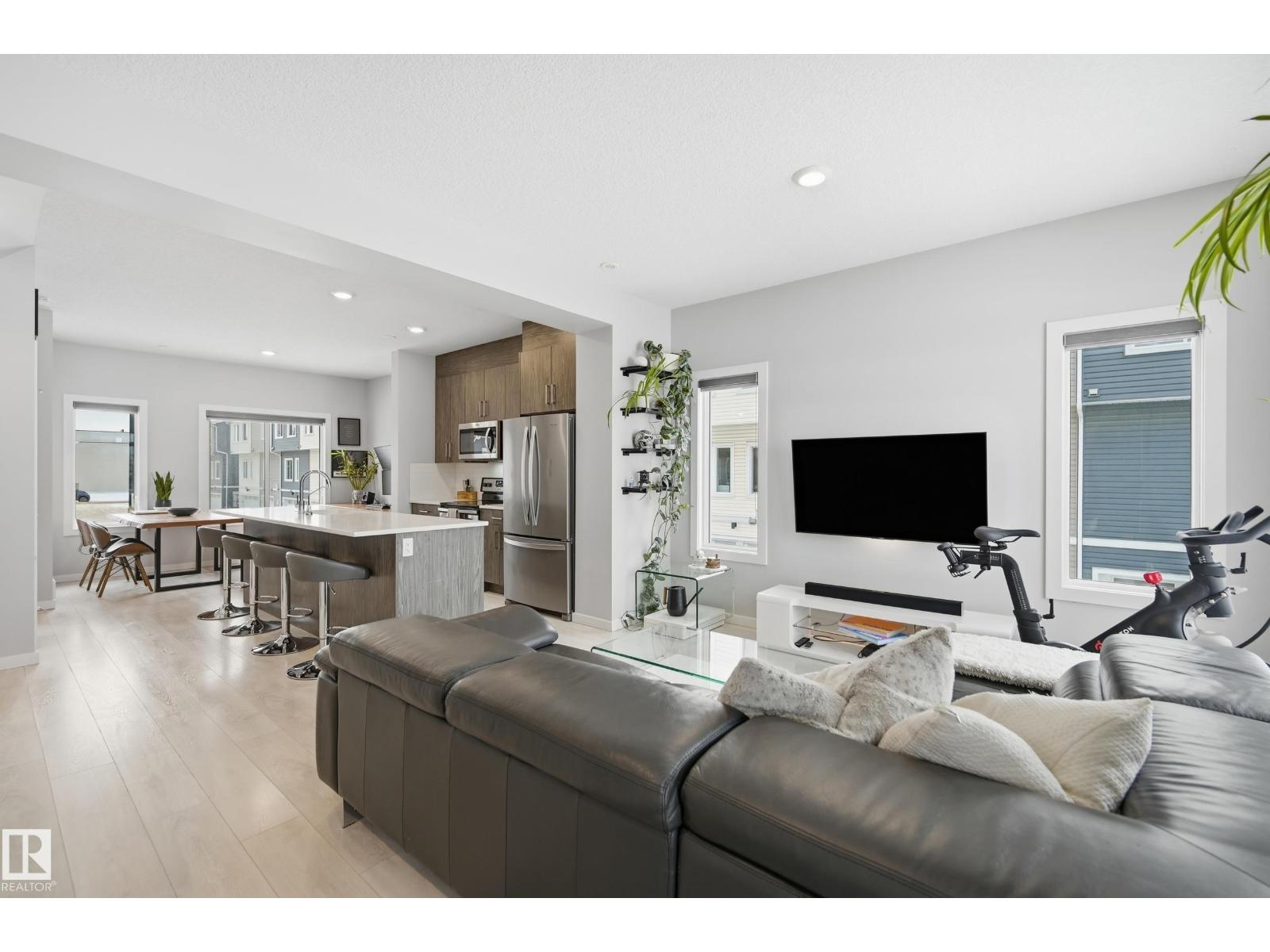 #23 215 SADDLEBACK RD NW NW