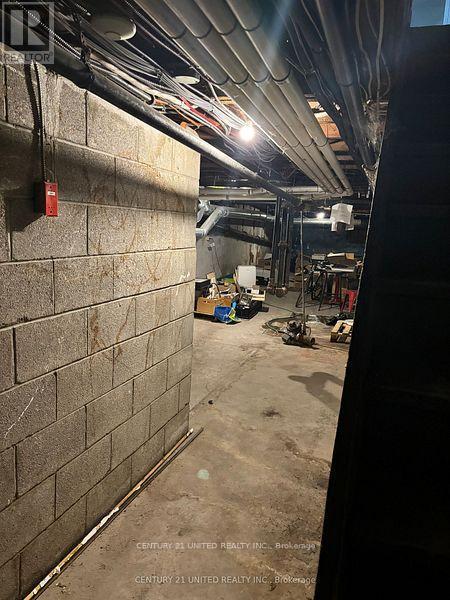 170 HUNTER STREET W