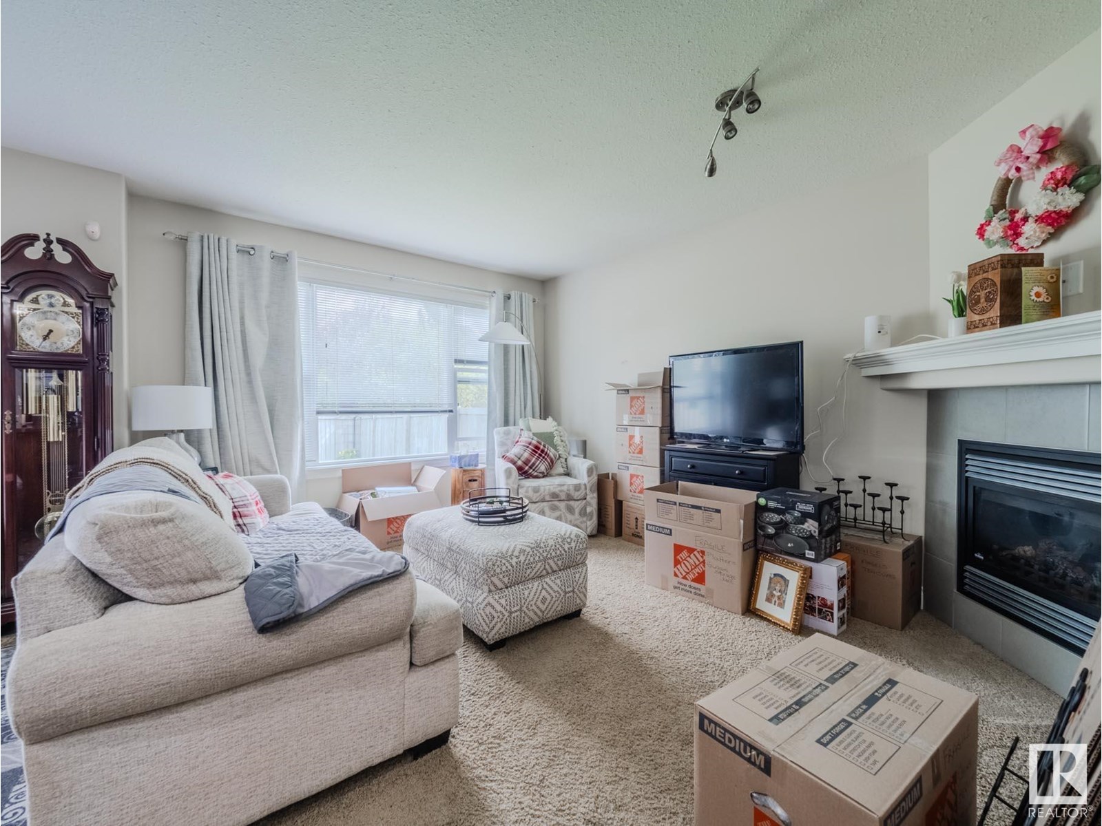74 RED CANYON WY