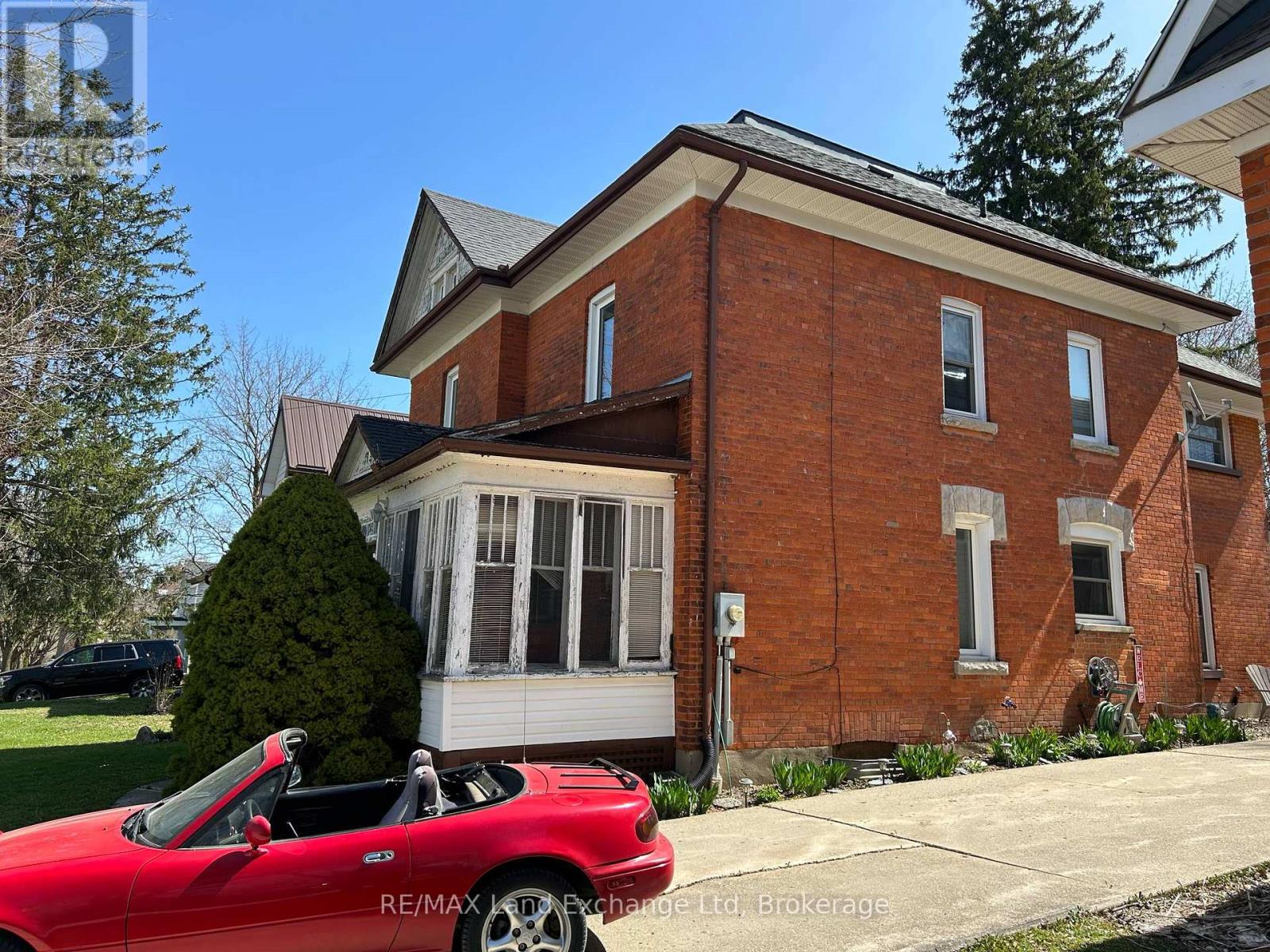 327 FRANCES STREET