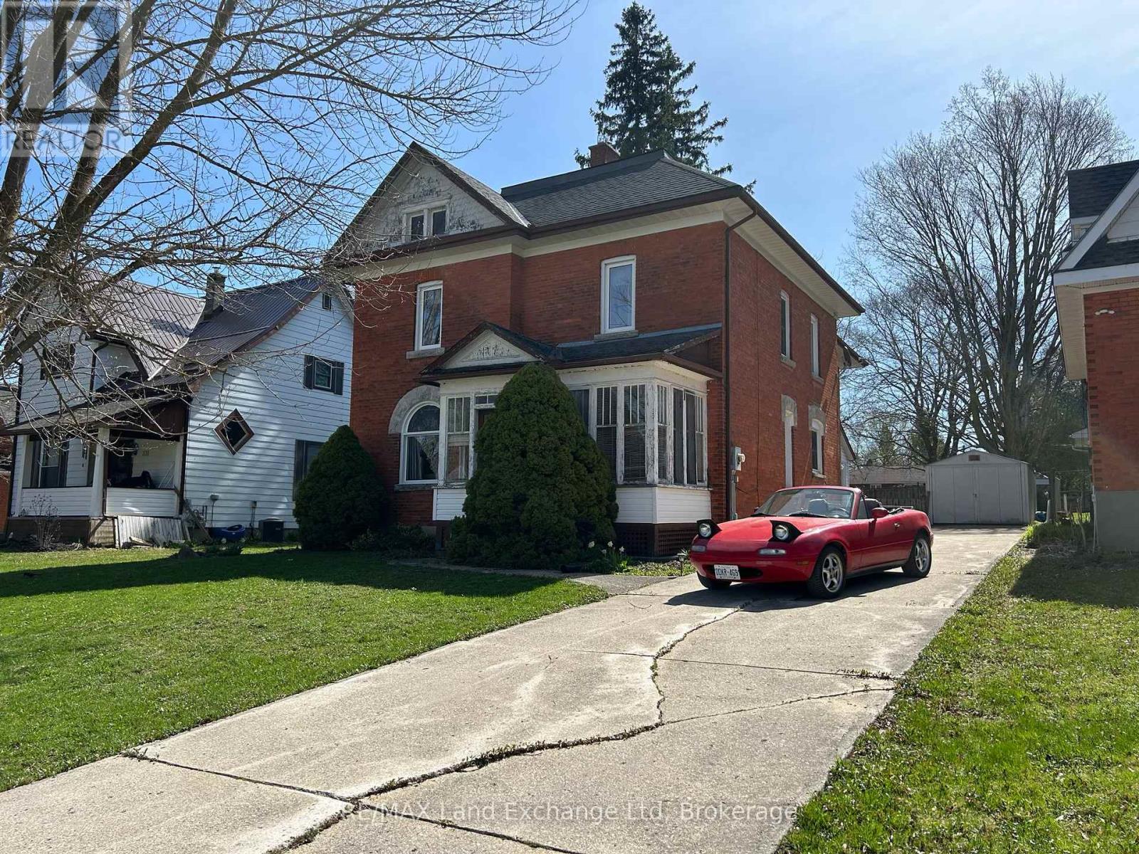 327 FRANCES STREET