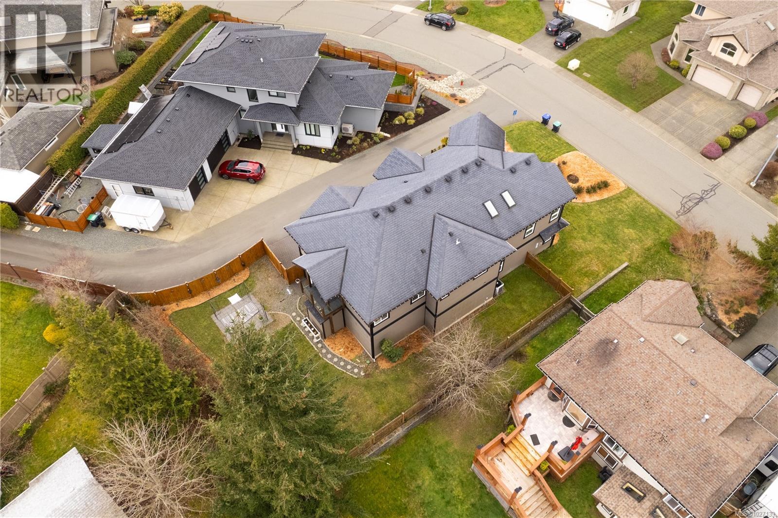1674 Trumpeter Cres