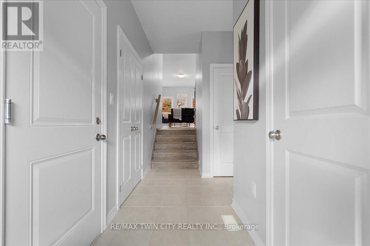 28 - 324 EQUESTRIAN WAY