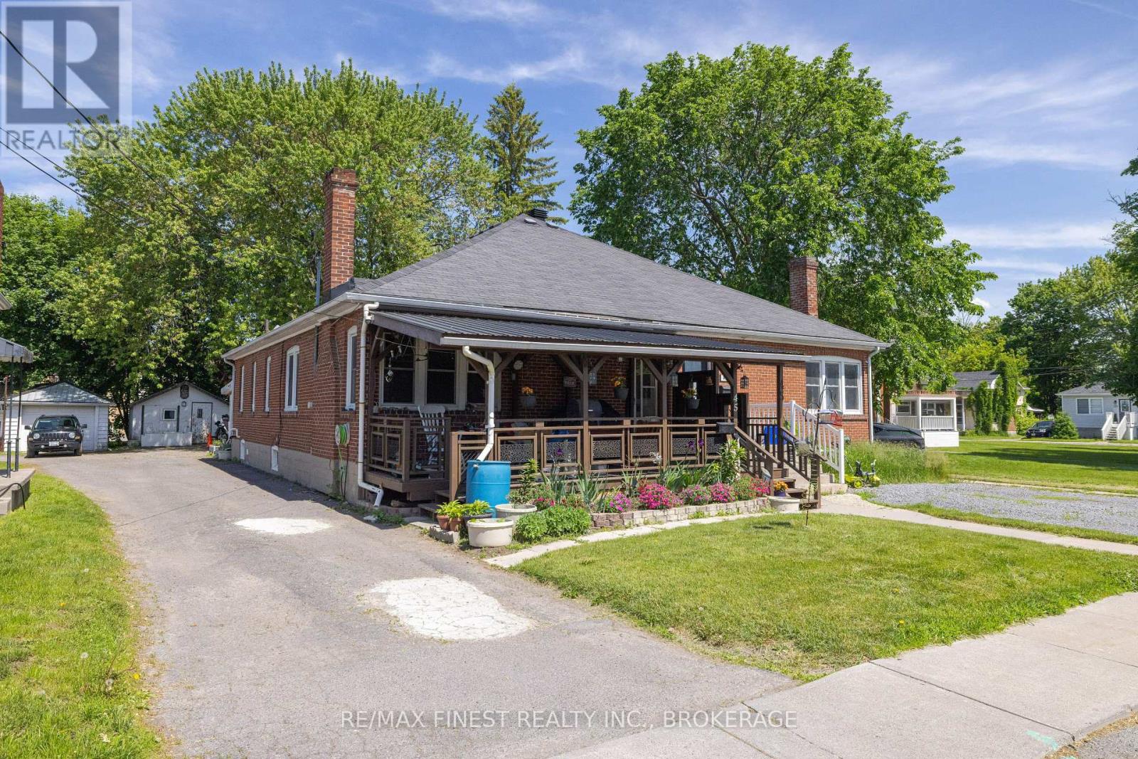 Photo 1 of 22 — 45 GRAHAM STREET W, Greater Napanee (Greater Napanee), ON K7R2J6