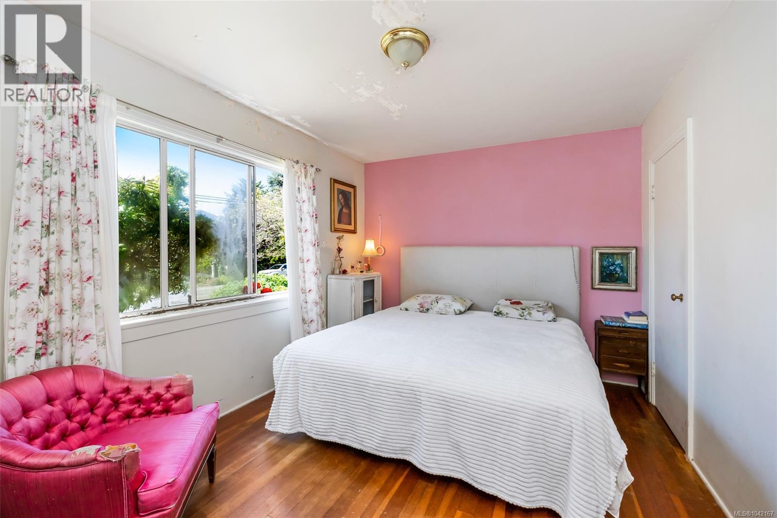 367 Foul Bay Rd