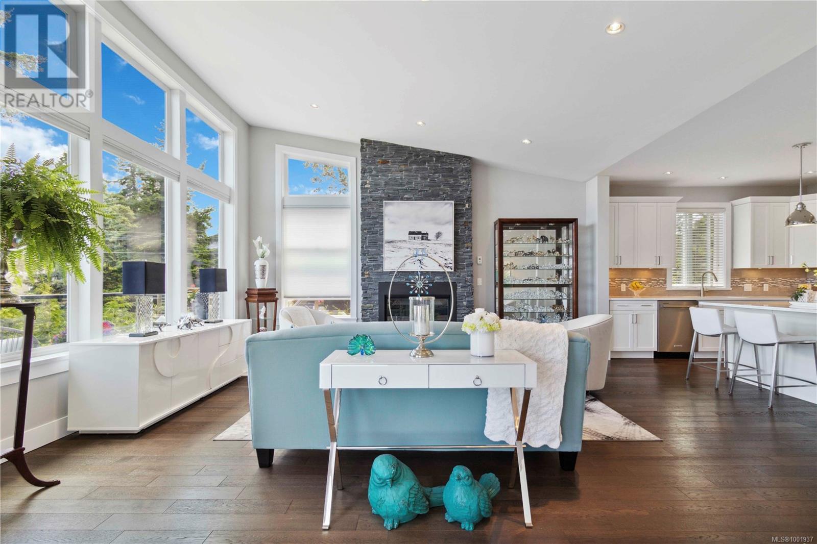 708 Demel Pl