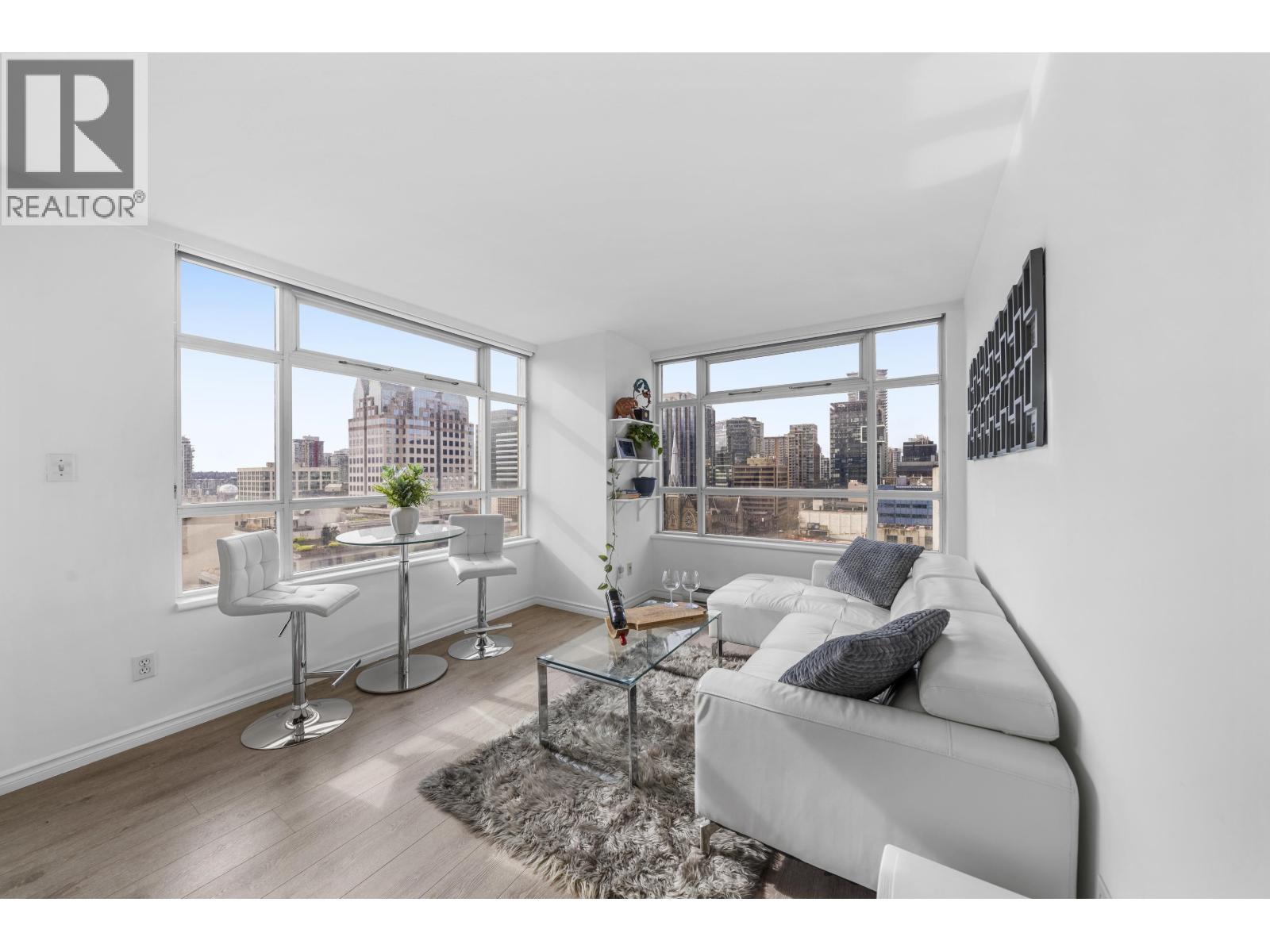 1709 438 SEYMOUR STREET