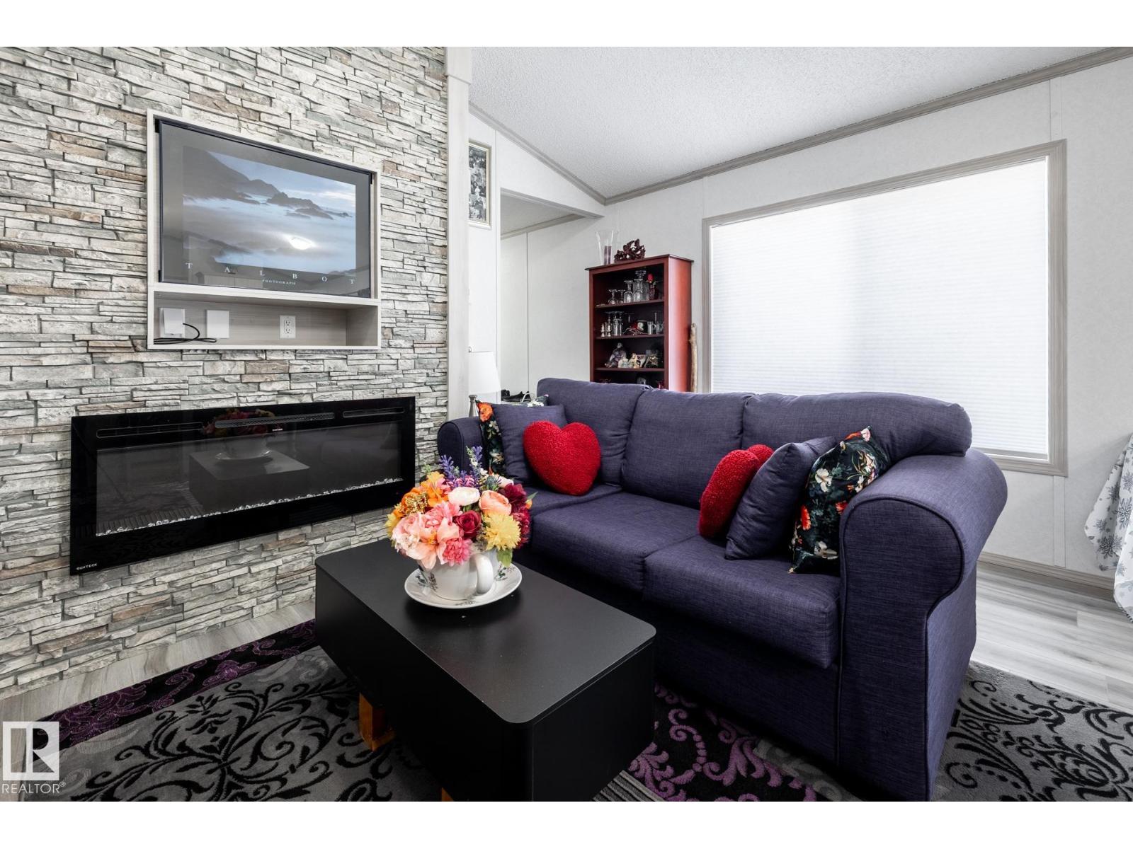 #79 305 Calahoo RD