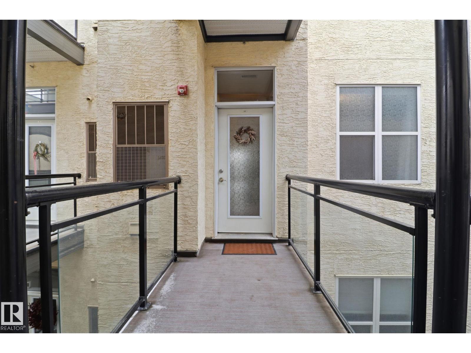 #330 10531 117 ST NW