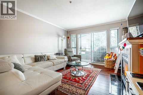 P02 223 MOUNTAIN HIGHWAY North Vancouver BC V7J3V3