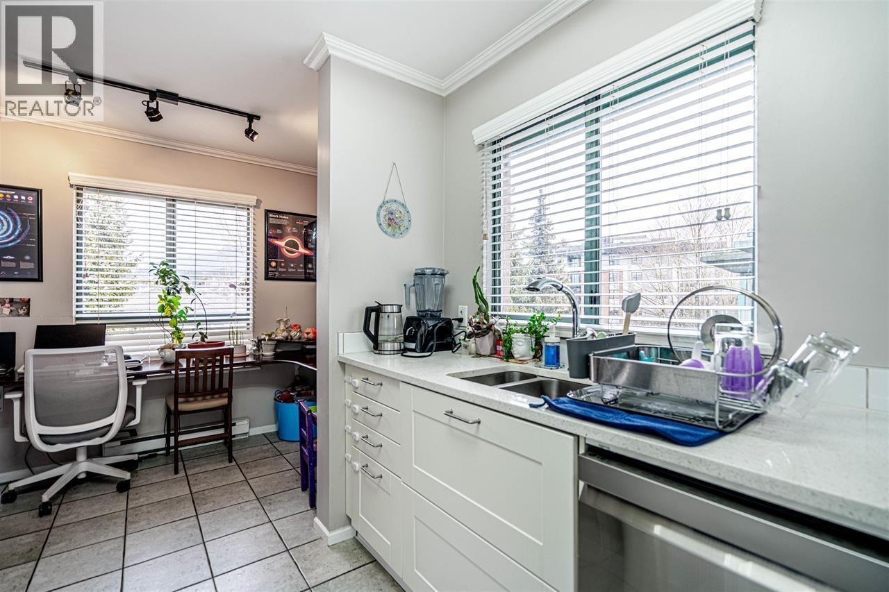 P02 223 MOUNTAIN HIGHWAY