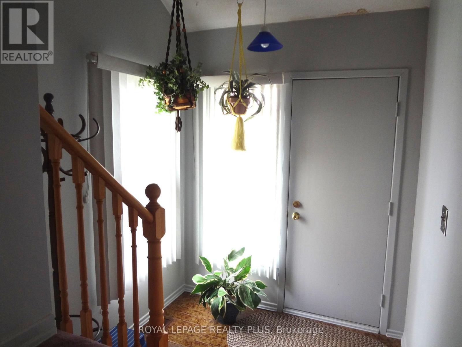 4170 TREETOP CRESCENT