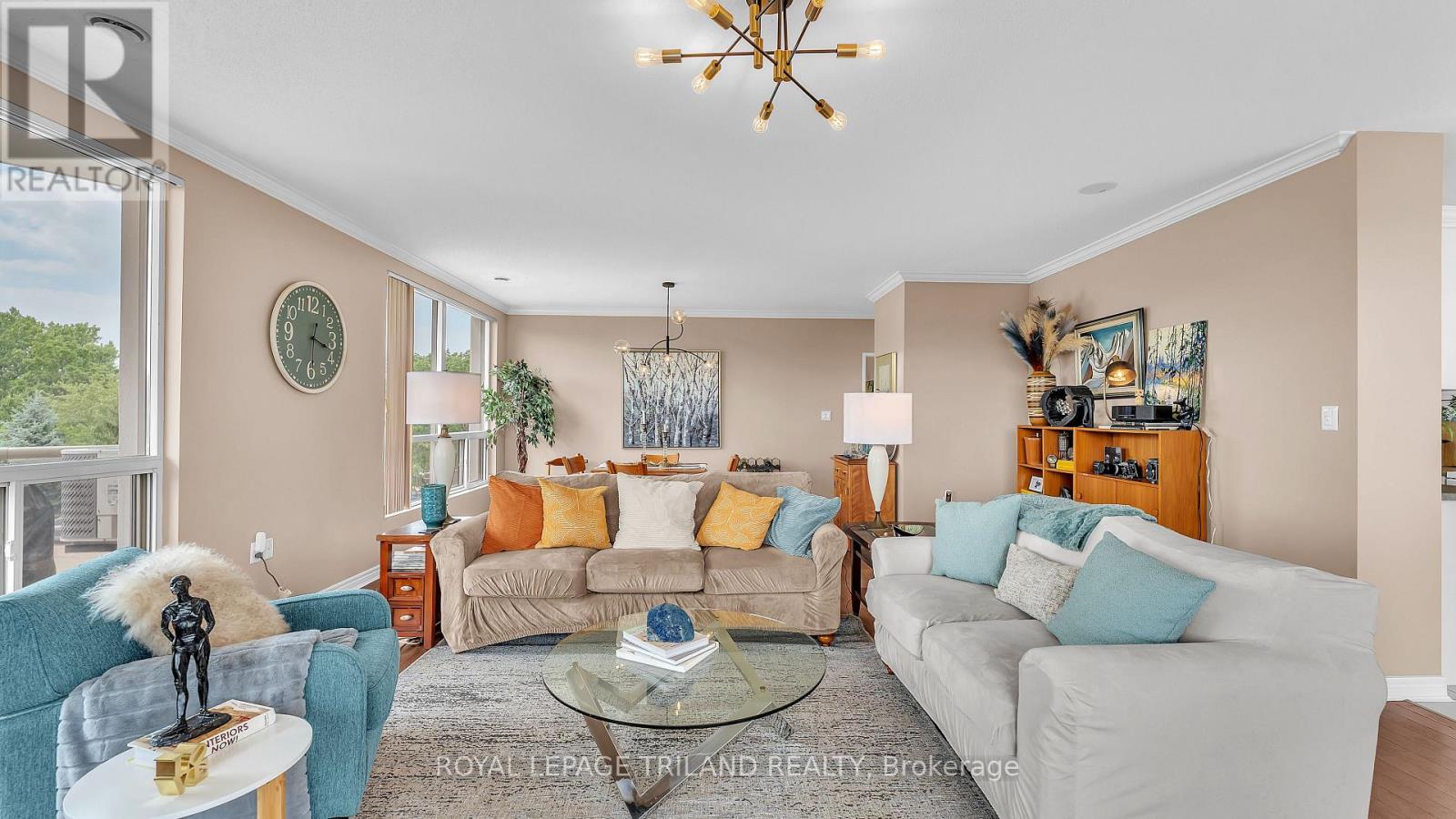 312 - 353 COMMISSIONERS ROAD W
