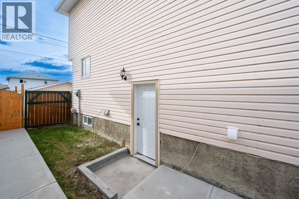 88 Applemont Close SE