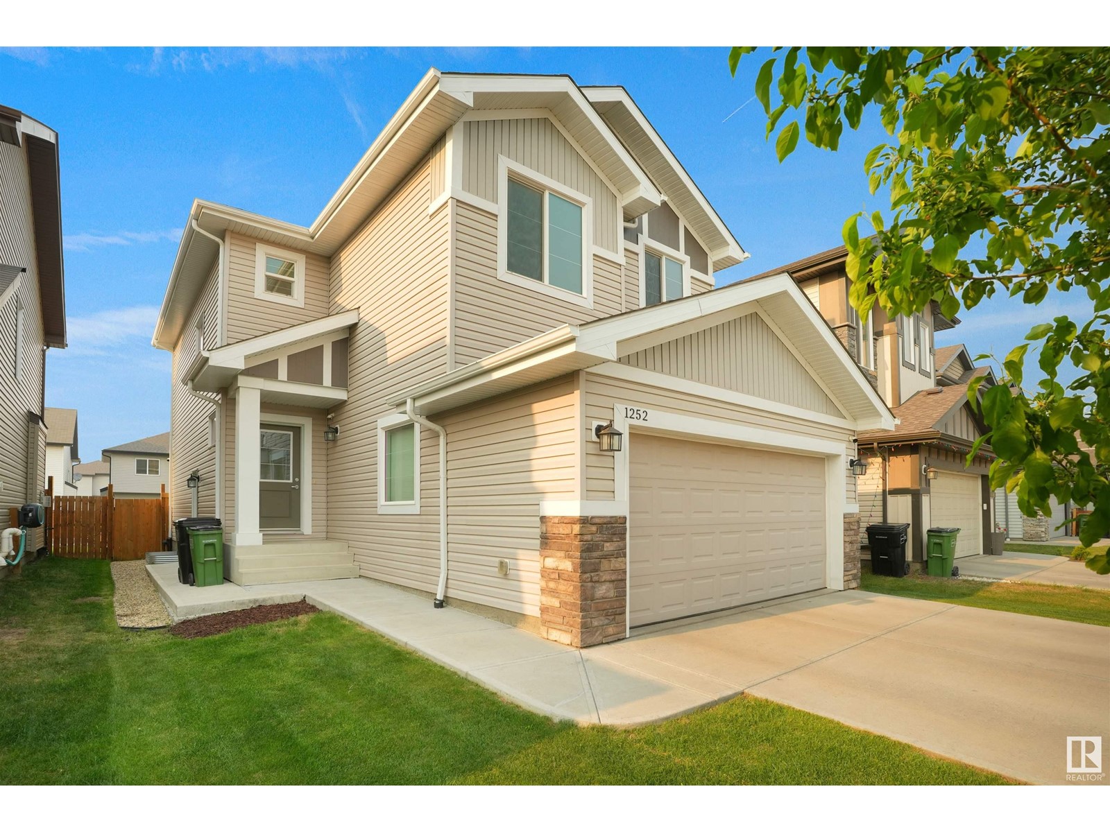 1252 25 AV NW