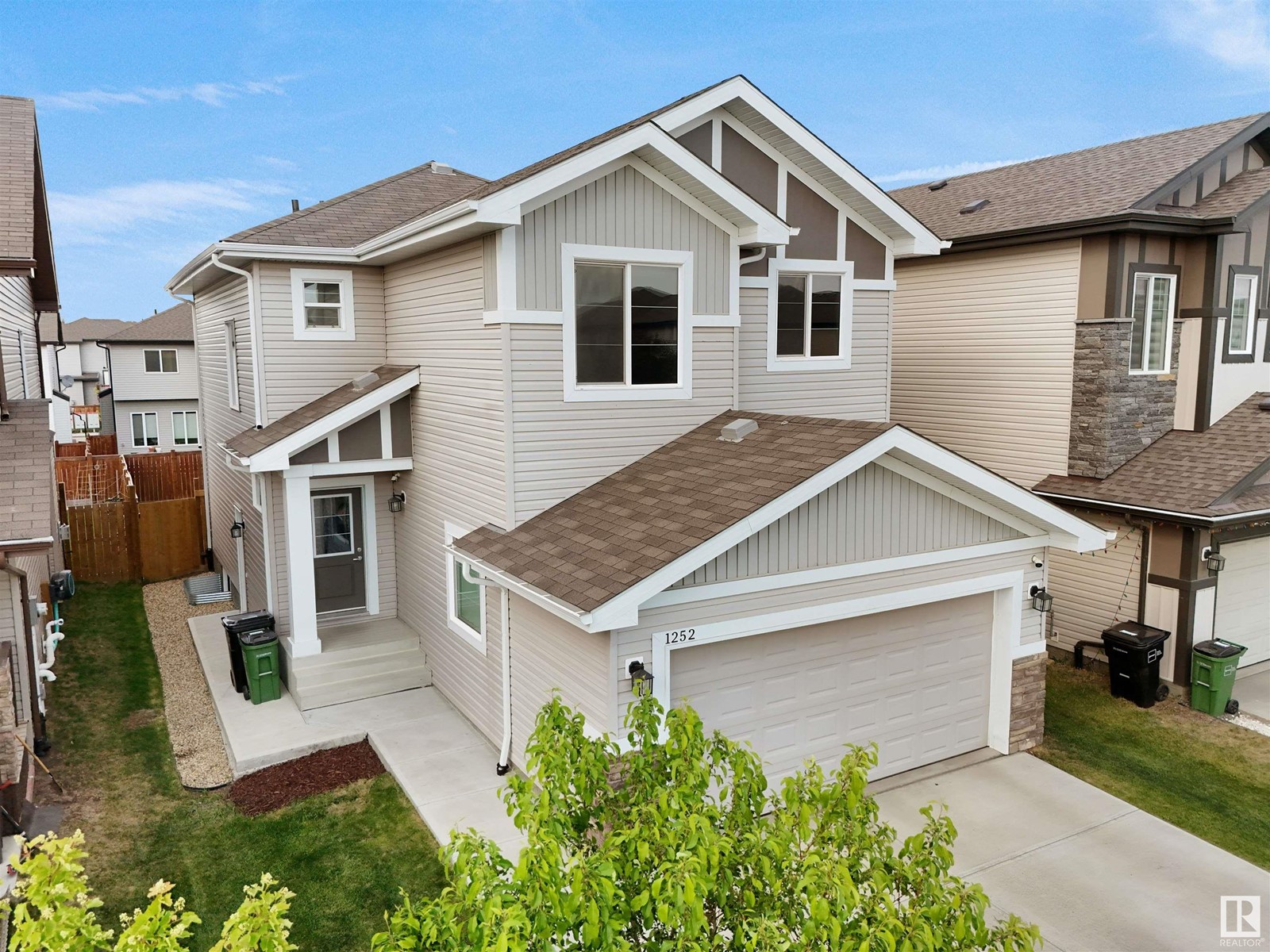 1252 25 AV NW