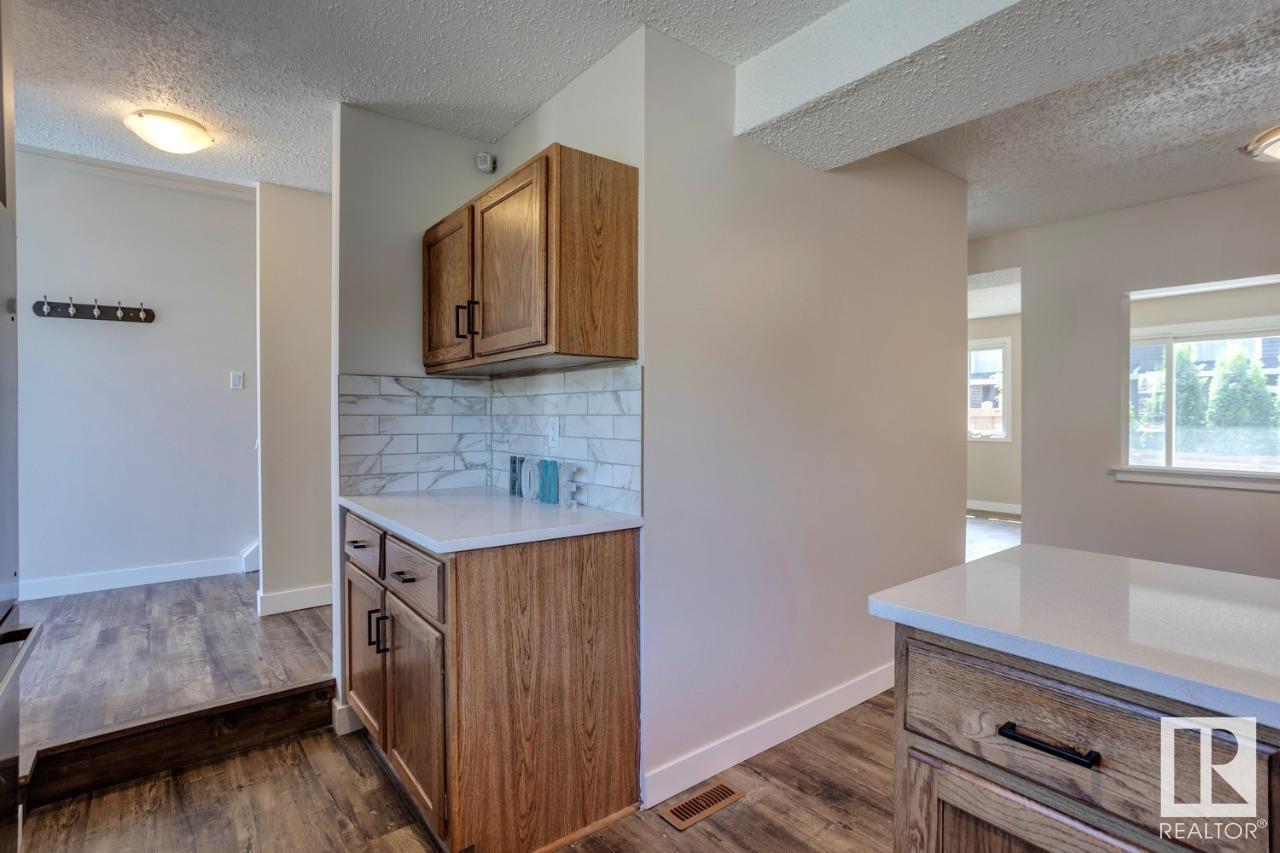 #47 3115 119 ST NW
