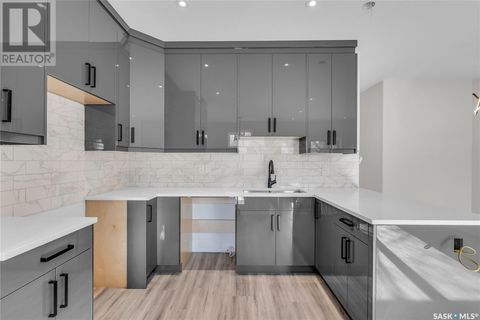 326 I AVENUE N Saskatoon SK S7L2G6
