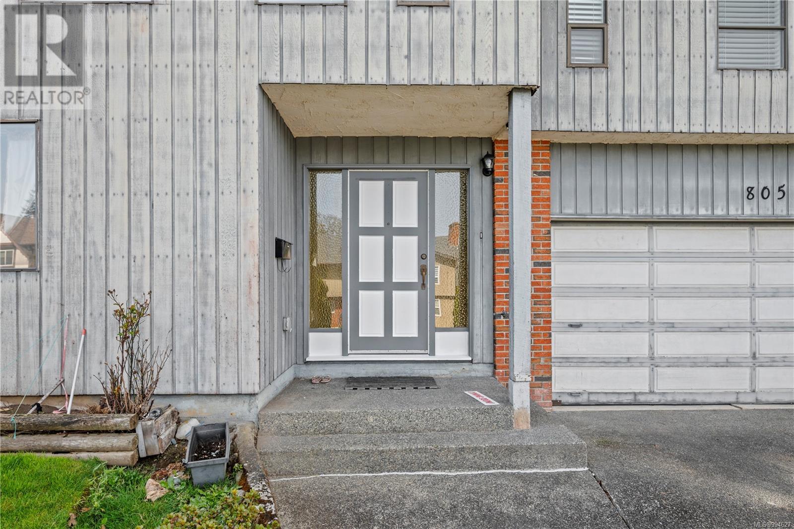 805 Kimberly Pl