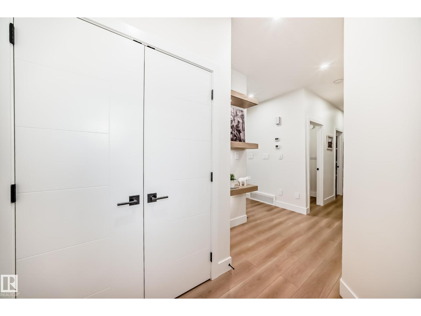 14 EDGEFIELD WY