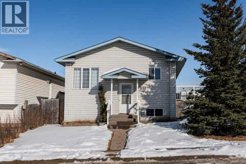 532 Boutin Avenue Hinton AB T7V1A8
