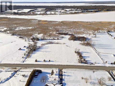 PT LT 31 COUNTY RD 15 Prince Edward County (Sophiasburg Ward) ON K0K1W0