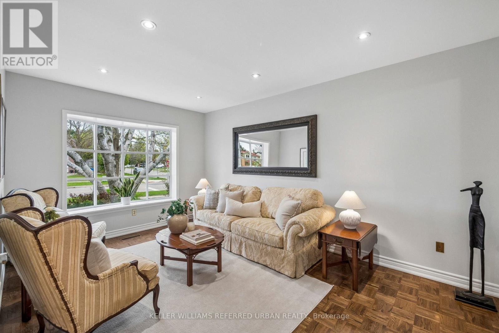 78 SPRINGHEAD GARDENS