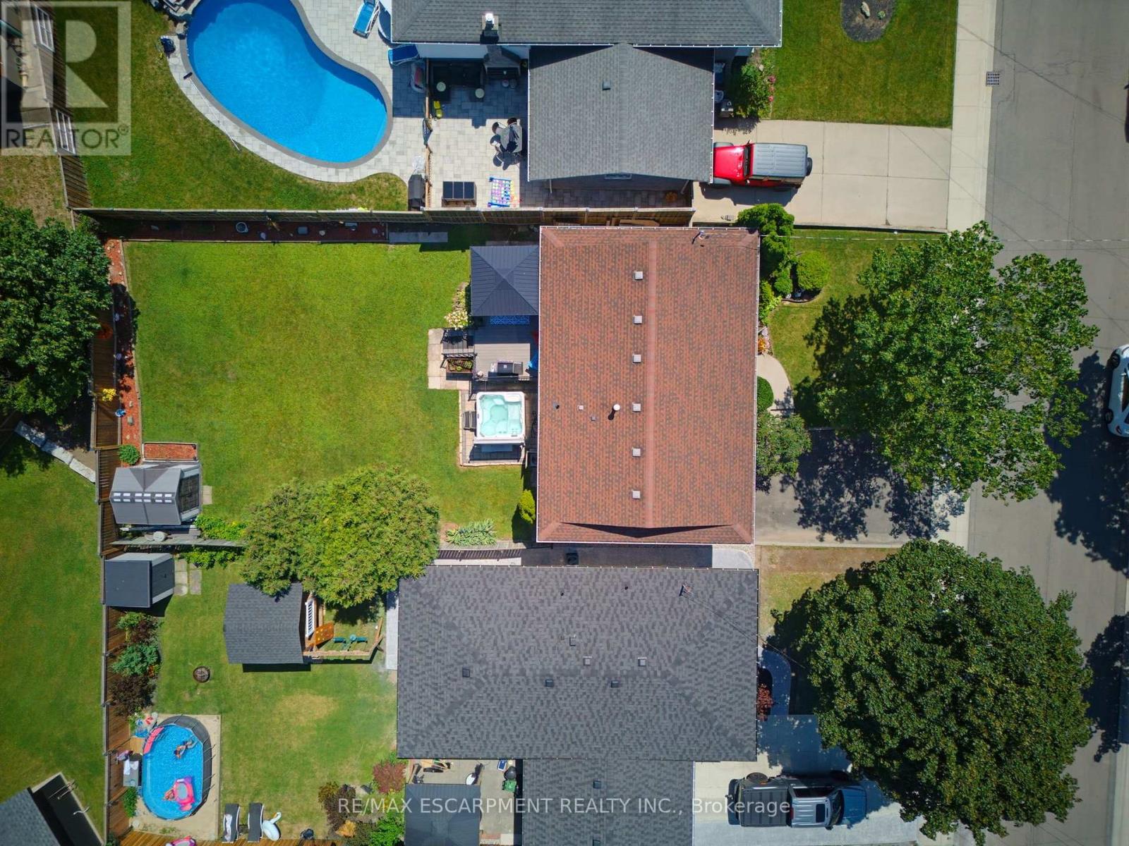 164 HANOVER PLACE