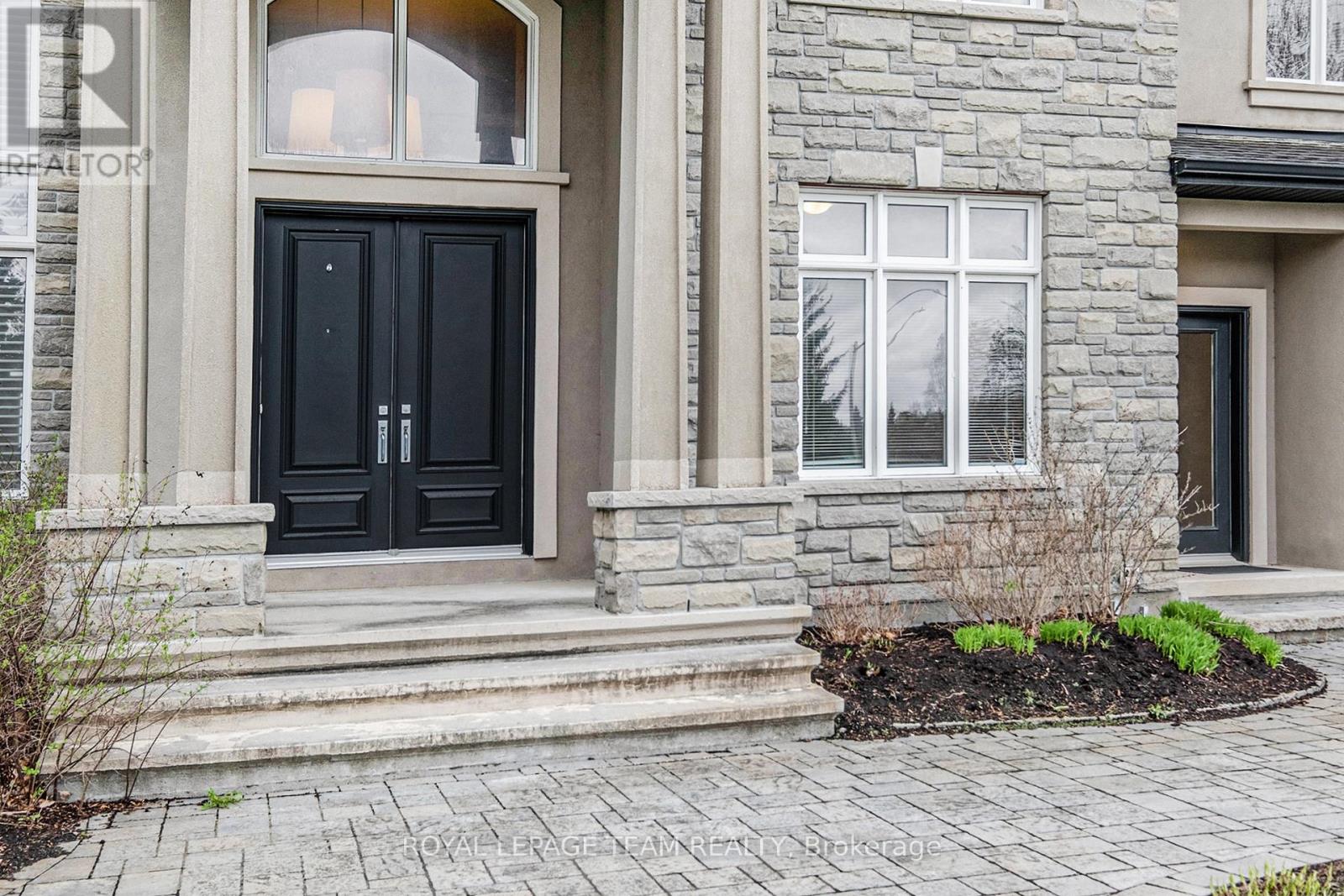 5386 MANSEL CRESCENT
