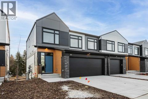 8531 21 Avenue SE Calgary AB T2A7W8