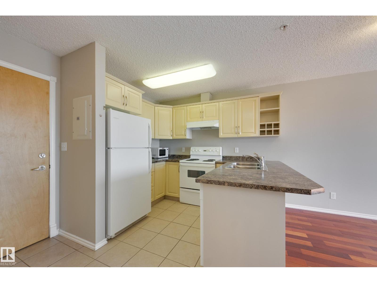 #528 17404 64 AV NW