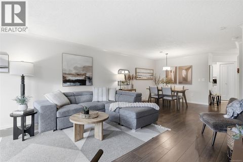 302 1121 Oscar St Victoria BC V8V2X3