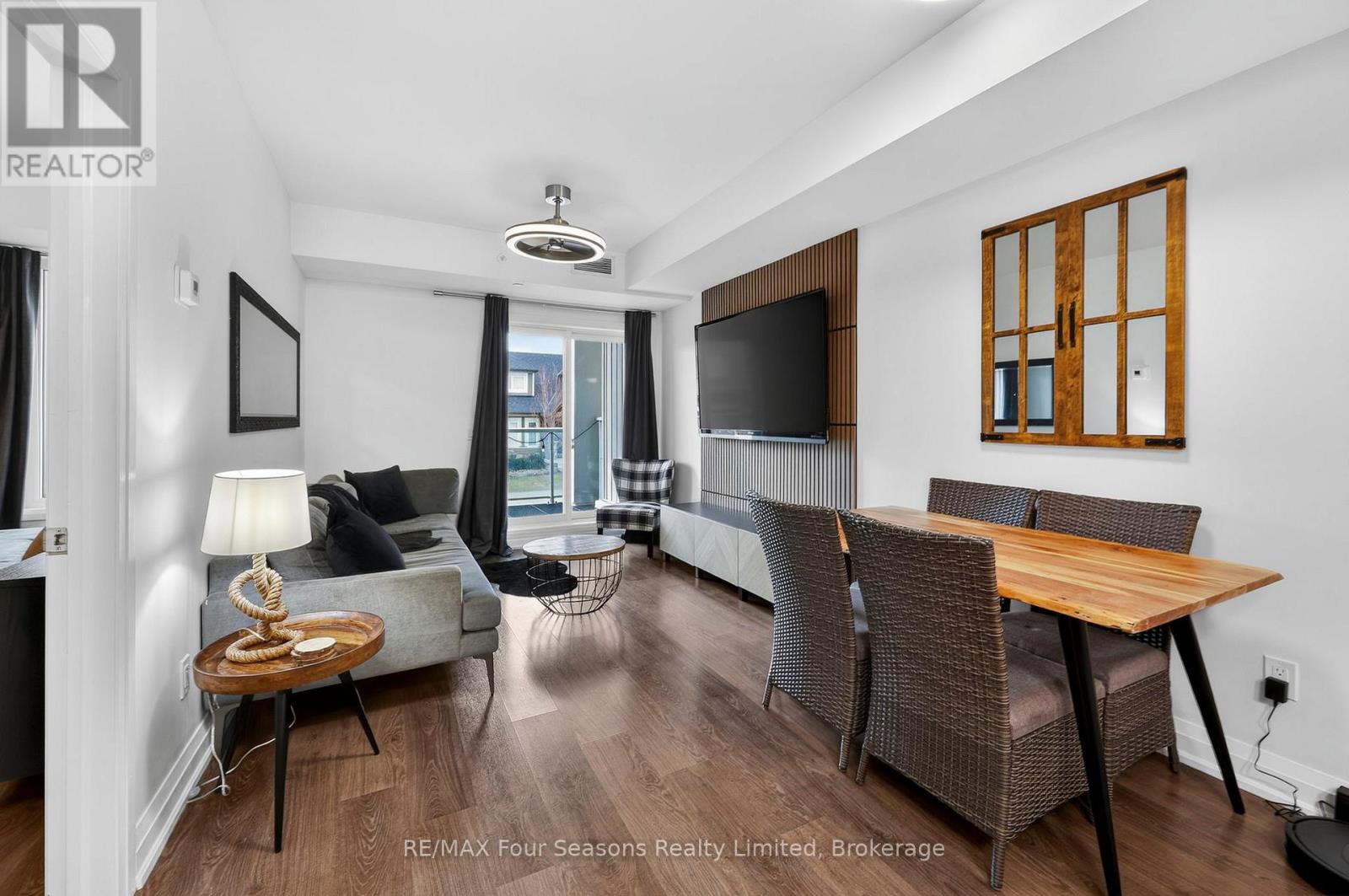 108 - 17 SPOONER CRESCENT