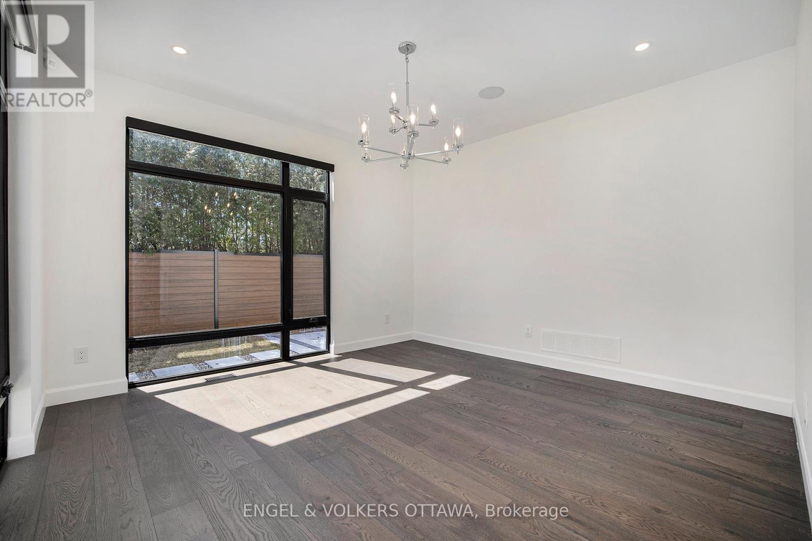 888 MELWOOD AVENUE