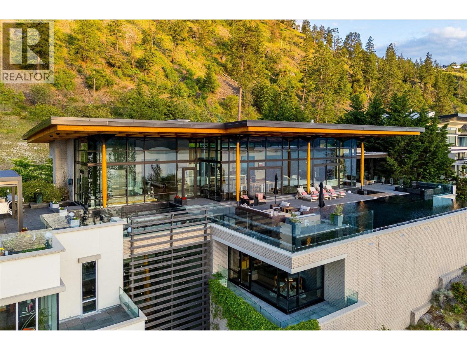 180 Sheerwater Court Unit# 19