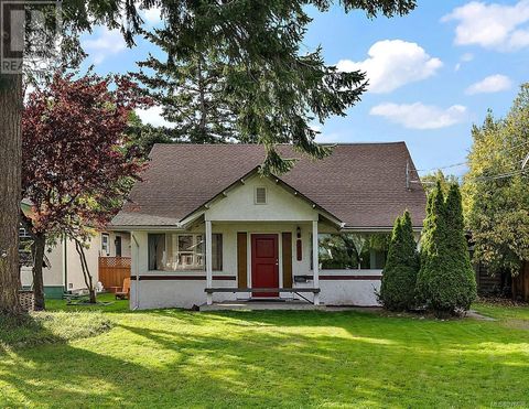 9676 Seventh St Sidney BC V8L2V5