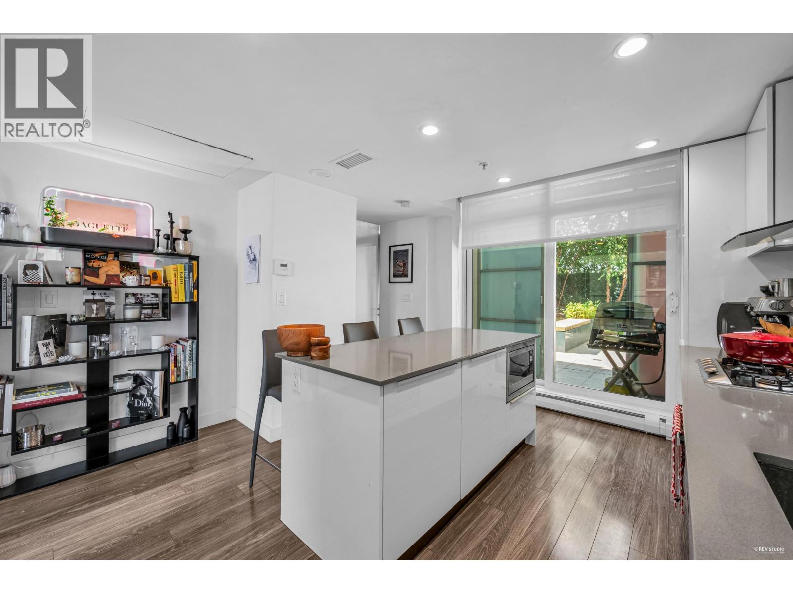 513 1283 HOWE STREET