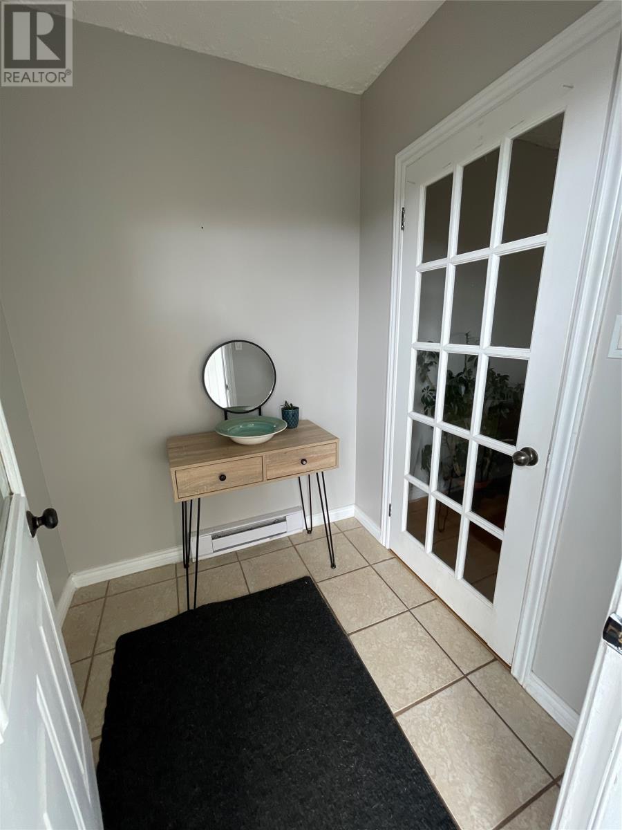 105 Della Drive
