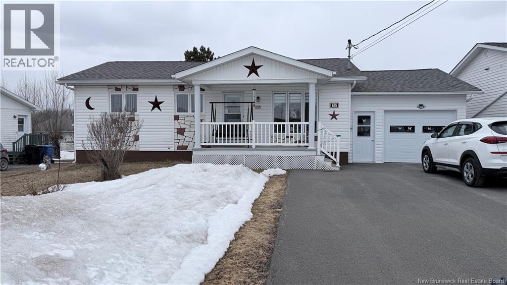 Photo 1 of 17 — 77 Rue Nadeau, Saint-Léonard, NB E7E2E7