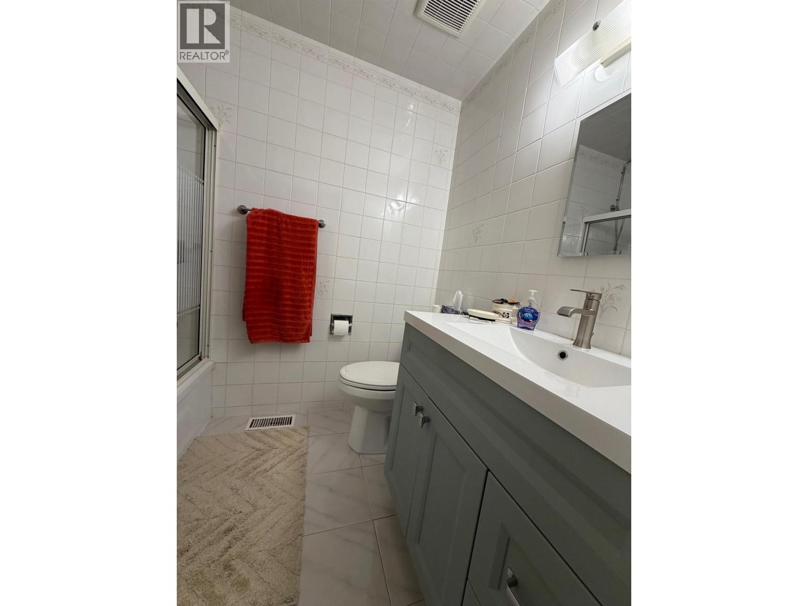 3803 WELLINGTON STREET