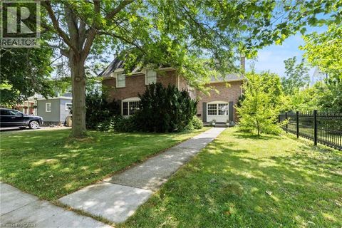 211 MERRITT Street Welland ON L3C4T8
